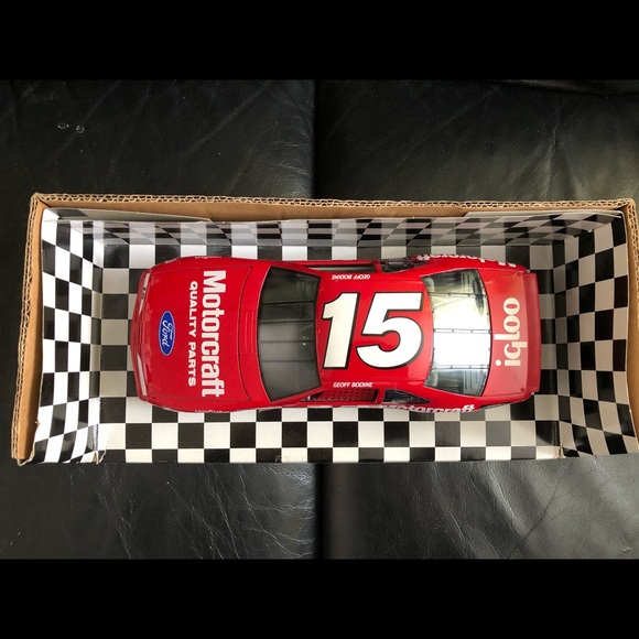 American Muscle Geoff Bodine #15 - Picture 2 of 5